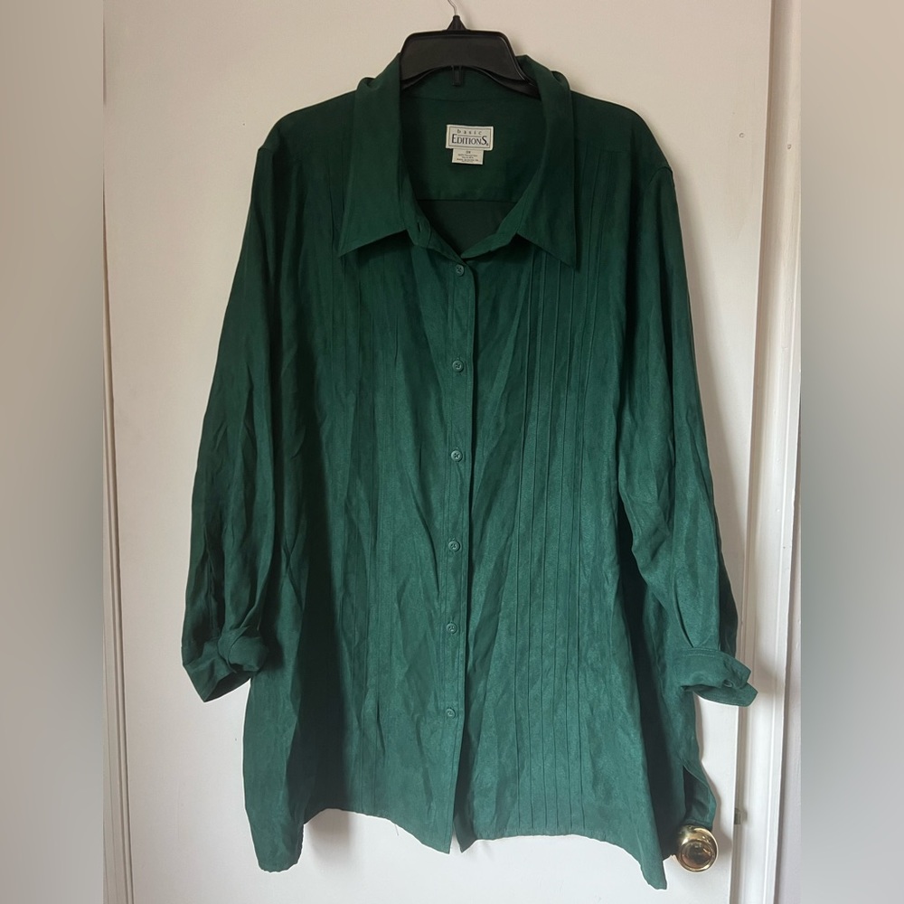 Basic editions green faux suede long sleeves stretch buttoned down top 3X